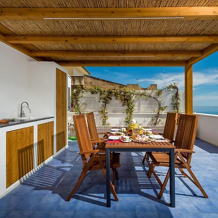 Terrazza Bluoltremare, Castellammare del Golfo